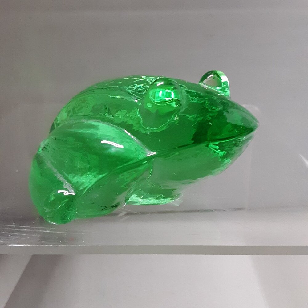 Green Art Glass Frog Figurine Paperweight Figure Silvestri?